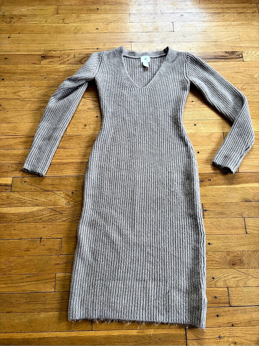 H&M XS Rib-Knit V-Neck Sweater Dress taupe
